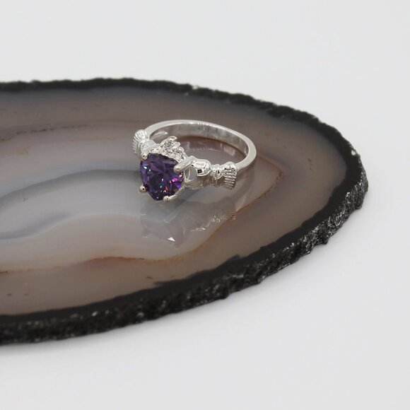 Jewelry Claddagh ring Irish symbol of love loyalty friendship silver purple new - Picture 2 of 8
